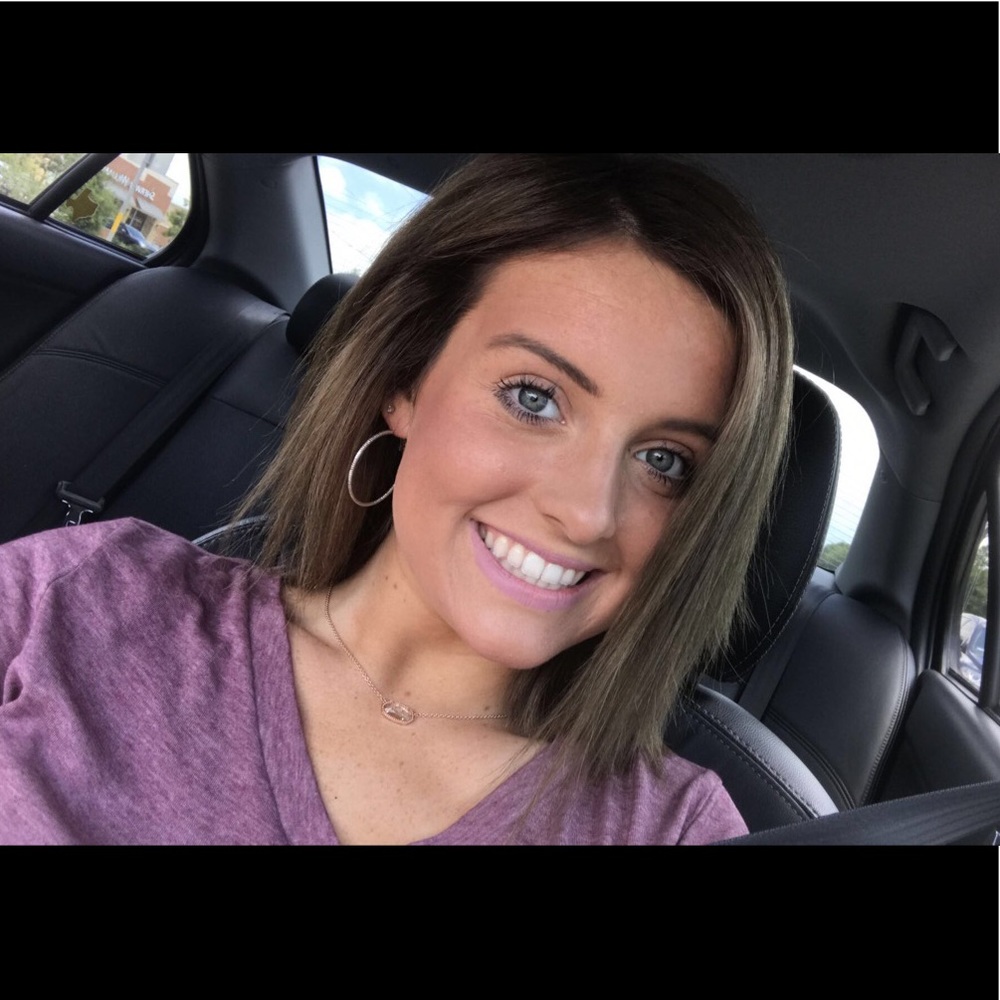 Meet your Posher, Christina